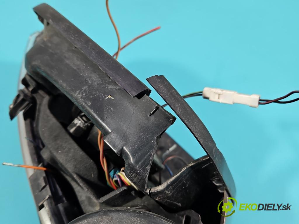 Skoda Octavia III 2013- 2.0 TSI 190 HP automatic 140 kW 1984 cm3 5- zrkadlo ľavé  (Kľučka dverí ostatné)