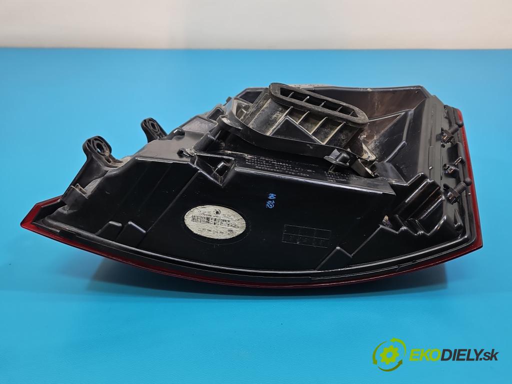 Skoda Octavia III 2013- 2.0 TSI 190 HP automatic 140 kW 1984 cm3 5- svetlo / reflektor zadné ľavé 5E5945207 (Kľučka dverí ostatné)