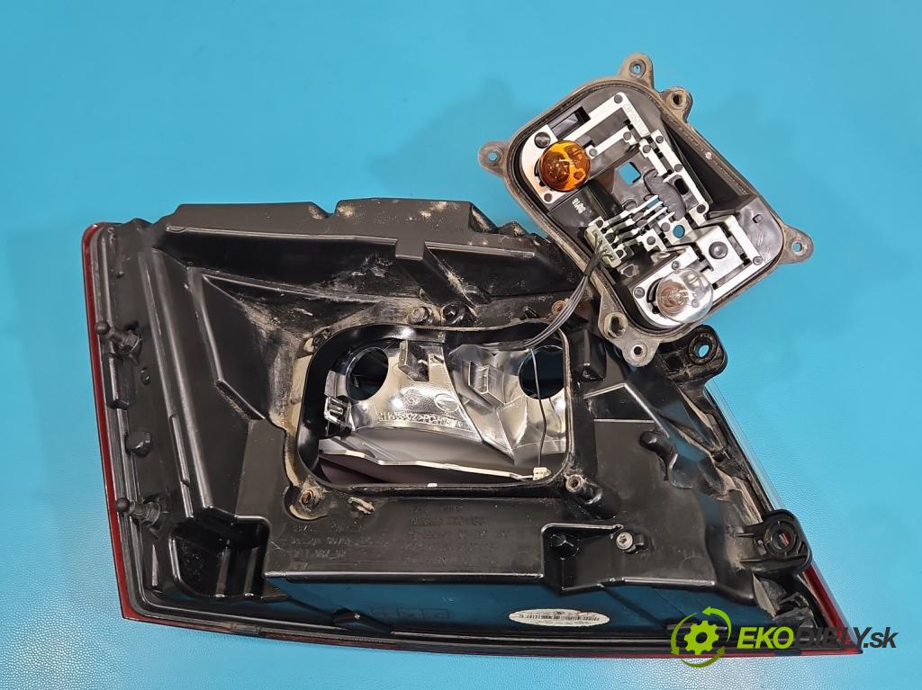 Skoda Octavia III 2013- 2.0 TSI 190 hp automatic 140 kW 1984 cm3 5- světlo zadní pravé 5E5945208 (Klika dveří ostatní)