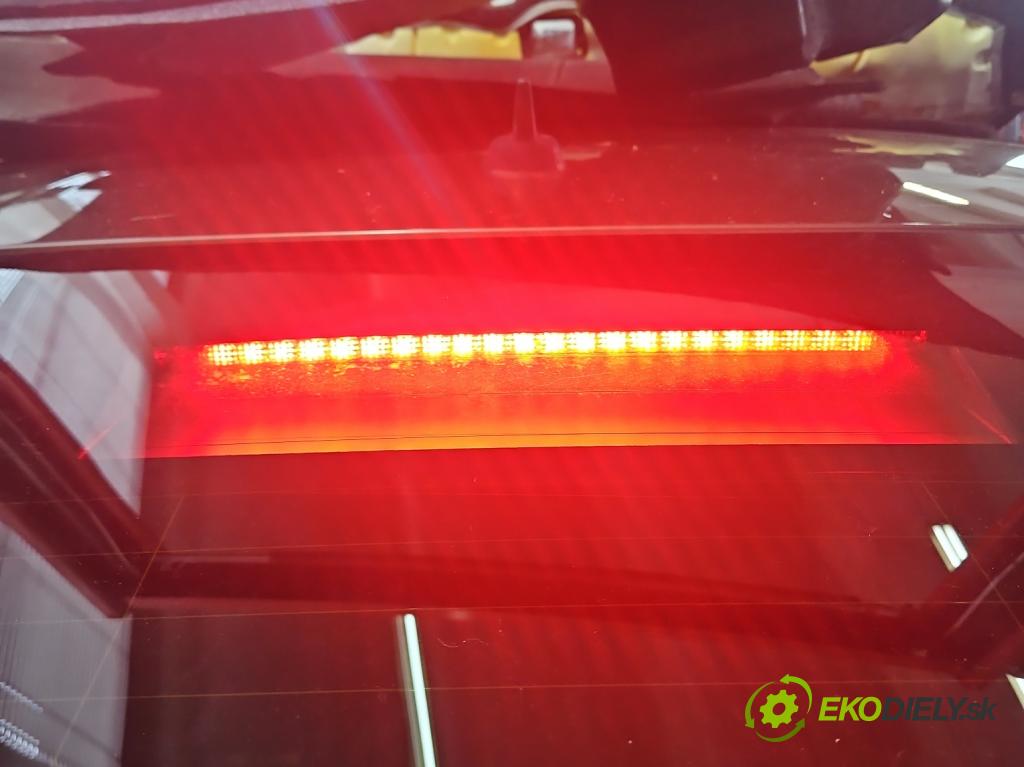 Skoda Octavia III 2013- 2.0 TSI 190 hp automatic 140 kW 1984 cm3 5- světlo zadní pravé 5E5945208 (Klika dveří ostatní)