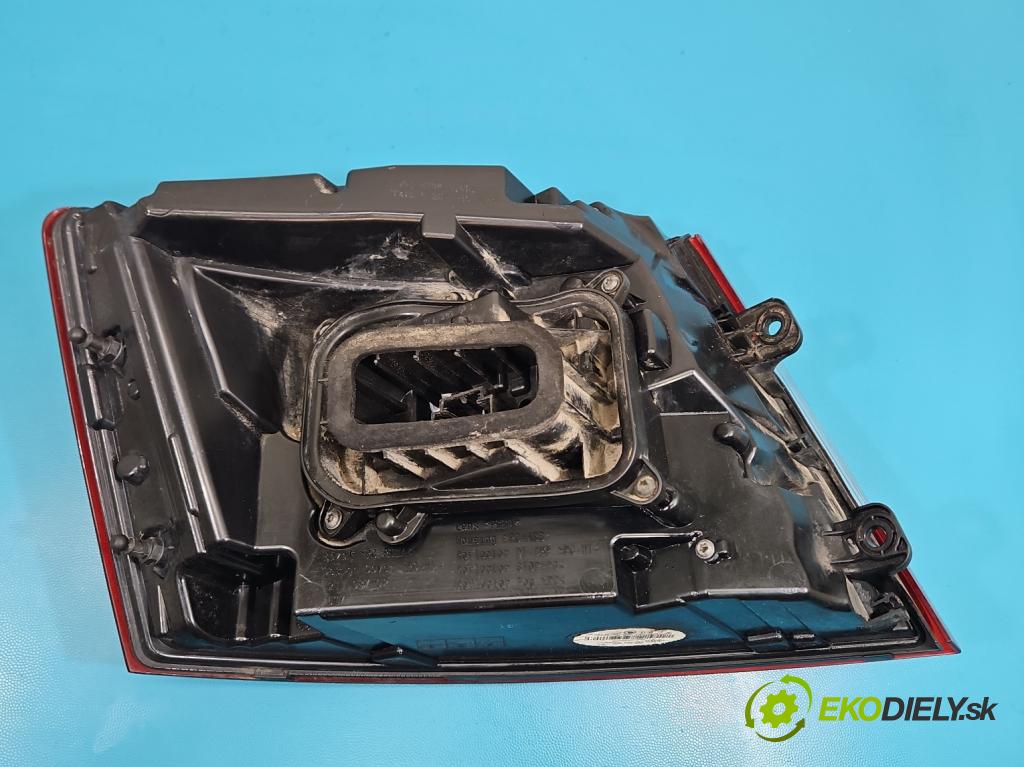 Skoda Octavia III 2013- 2.0 TSI 190 hp automatic 140 kW 1984 cm3 5- světlo zadní pravé 5E5945208 (Klika dveří ostatní)