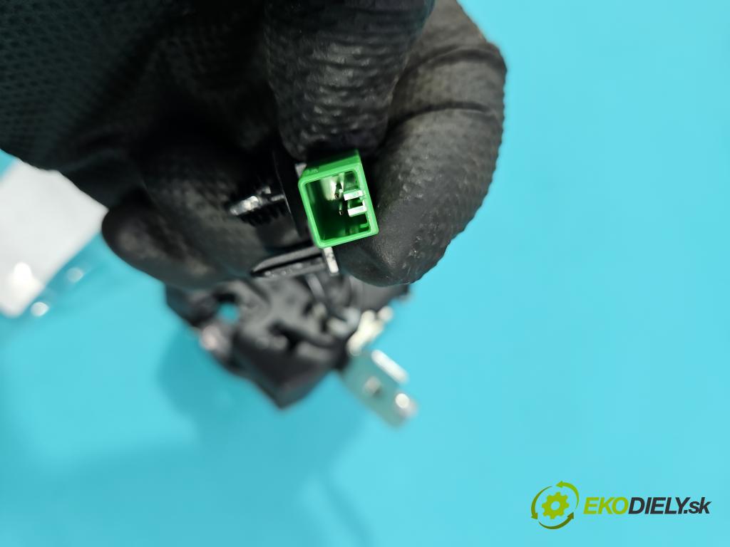 Volvo S90 II 2016- 2.0 T 320KM automatic 235 kW 1969 cm3 4- zámok zadné pravý 31436463