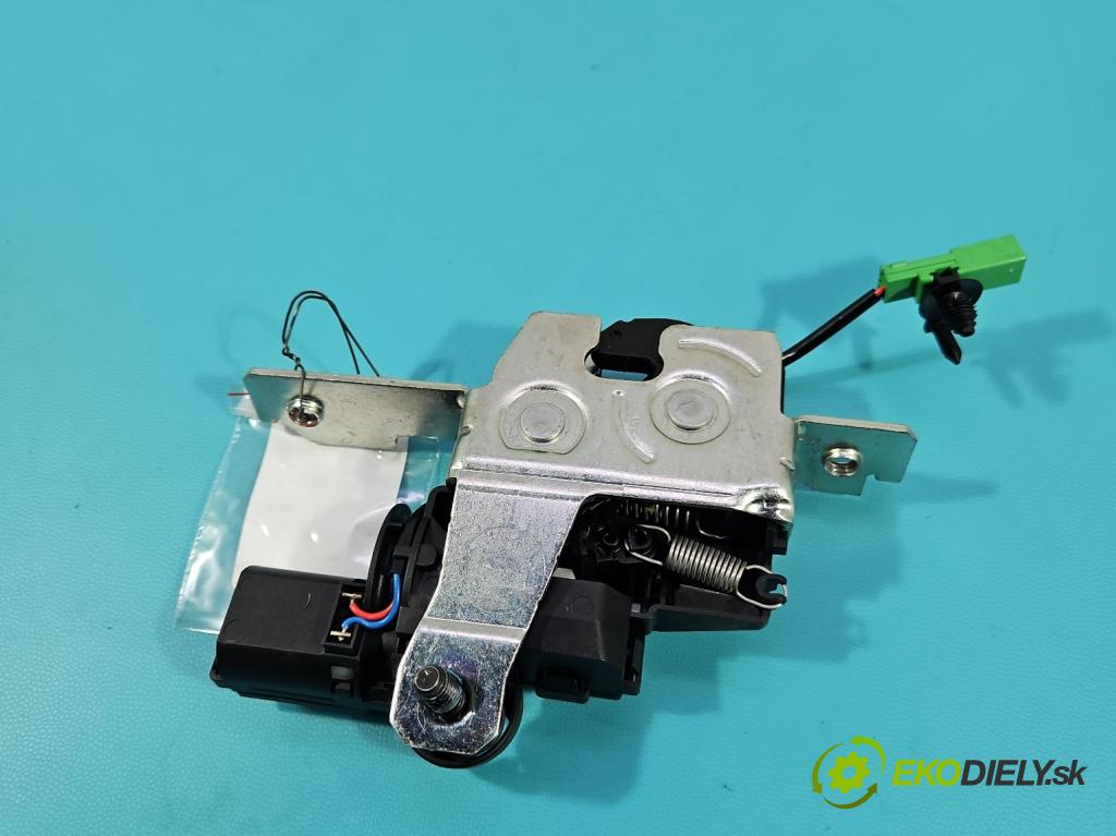 Volvo S90 II 2016- 2.0 T 320KM automatic 235 kW 1969 cm3 4- zámok zadné pravý 31436463