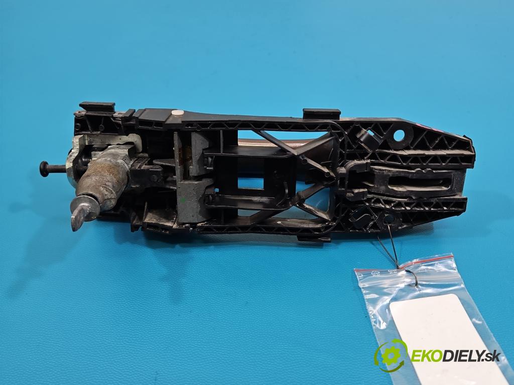 Skoda Octavia III 2013- 2.0 TSI 190 HP automatic 140 kW 1984 cm3 5- rukoväť predné ľavé mimo: 5L0837885B (Kľučka dverí vonkajšia predná ľavá)