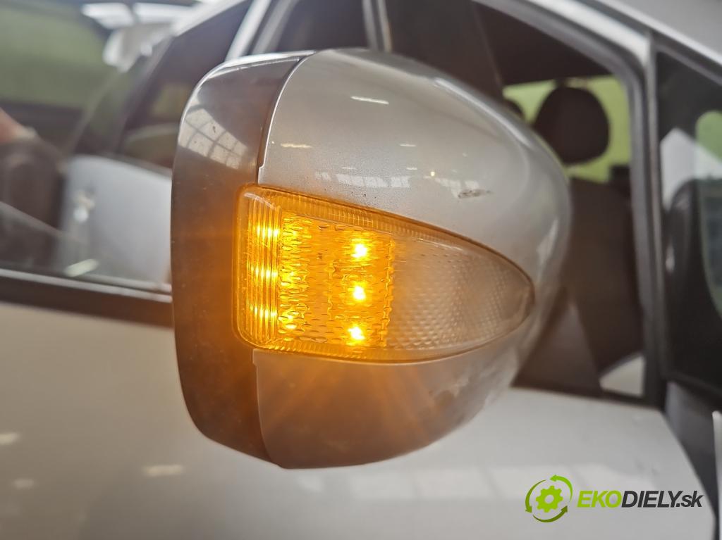 Mitsubishi Grandis 2.0 DID 136hp manual 100 kW 1968 cm3 5- zpětné zrcátko pravé  (Klika dveří ostatní)