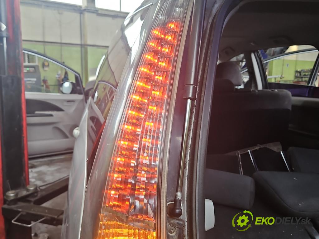 Mitsubishi Grandis 2.0 DID 136 HP manual 100 kW 1968 cm3 5- svetlo / reflektor zadné ľavé 220-87642 (Kľučka dverí ostatné)