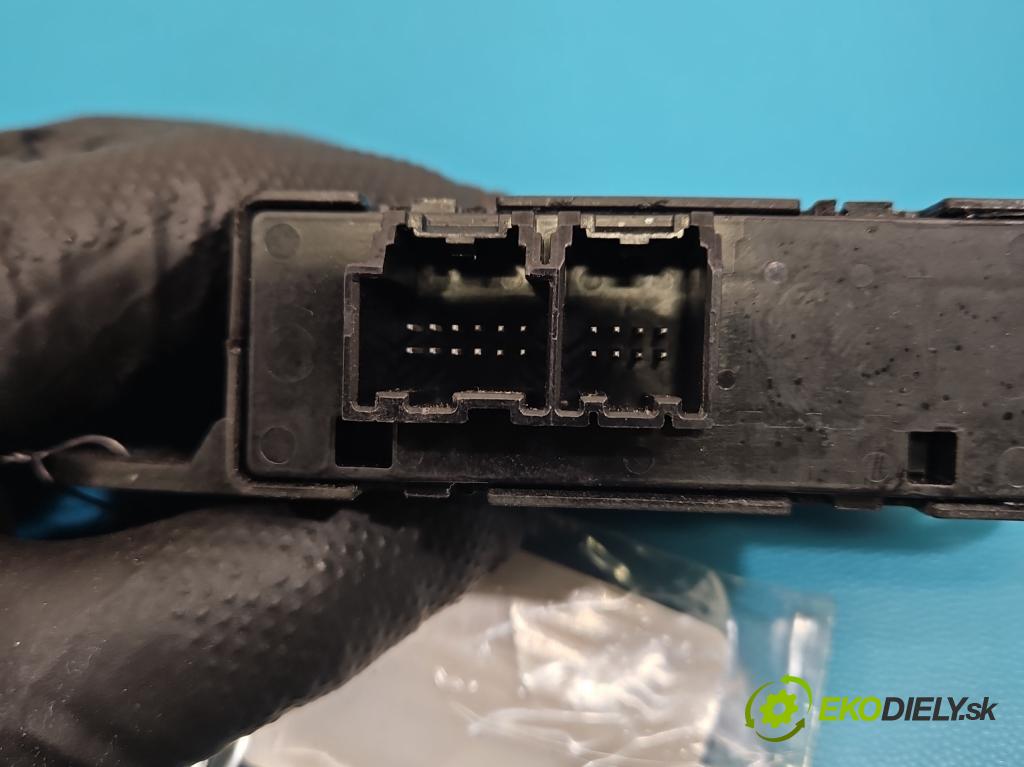 Fiat Tipo II 2015- 1.4 16V 95 HP manual 70 kW 1368 cm3 4- riadiaca jednotka parkovaní: 0263004811