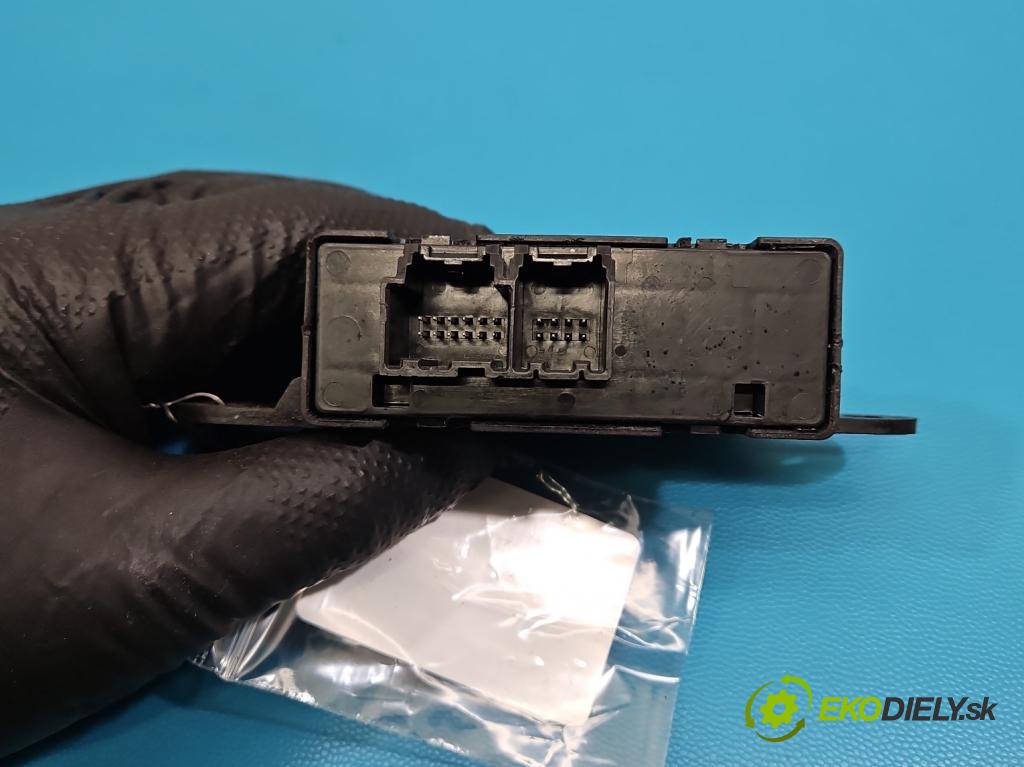 Fiat Tipo II 2015- 1.4 16V 95 HP manual 70 kW 1368 cm3 4- riadiaca jednotka parkovaní: 0263004811