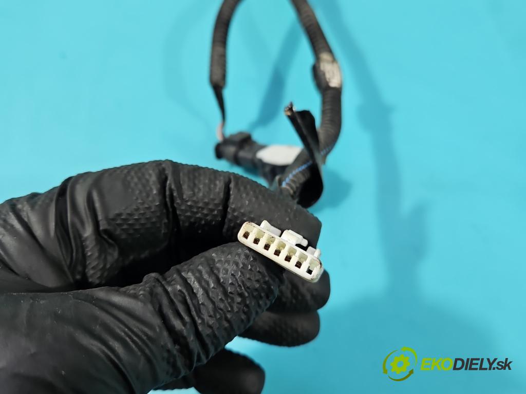 Fiat Tipo II 2015- 1.4 16V 95 hp manual 70 kW 1368 cm3 4- snímač parkování 0263013403