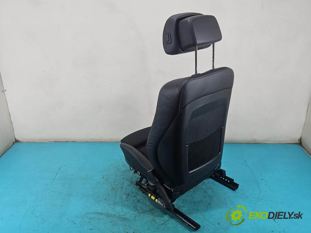 Bmw X3 E83 2003-2010 2.0d 177 hp manual 130 kW 1995 cm3 5- Sedadlo pravý  (Sedadlo)