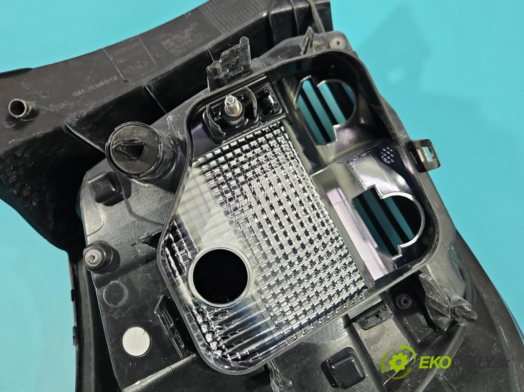 Dacia Sandero II 2012-2020 1.0 12V 73 HP manual 54 kW 999 cm3 5- svetlo / reflektor zadné pravé 265506147R (Kľučka dverí ostatné)