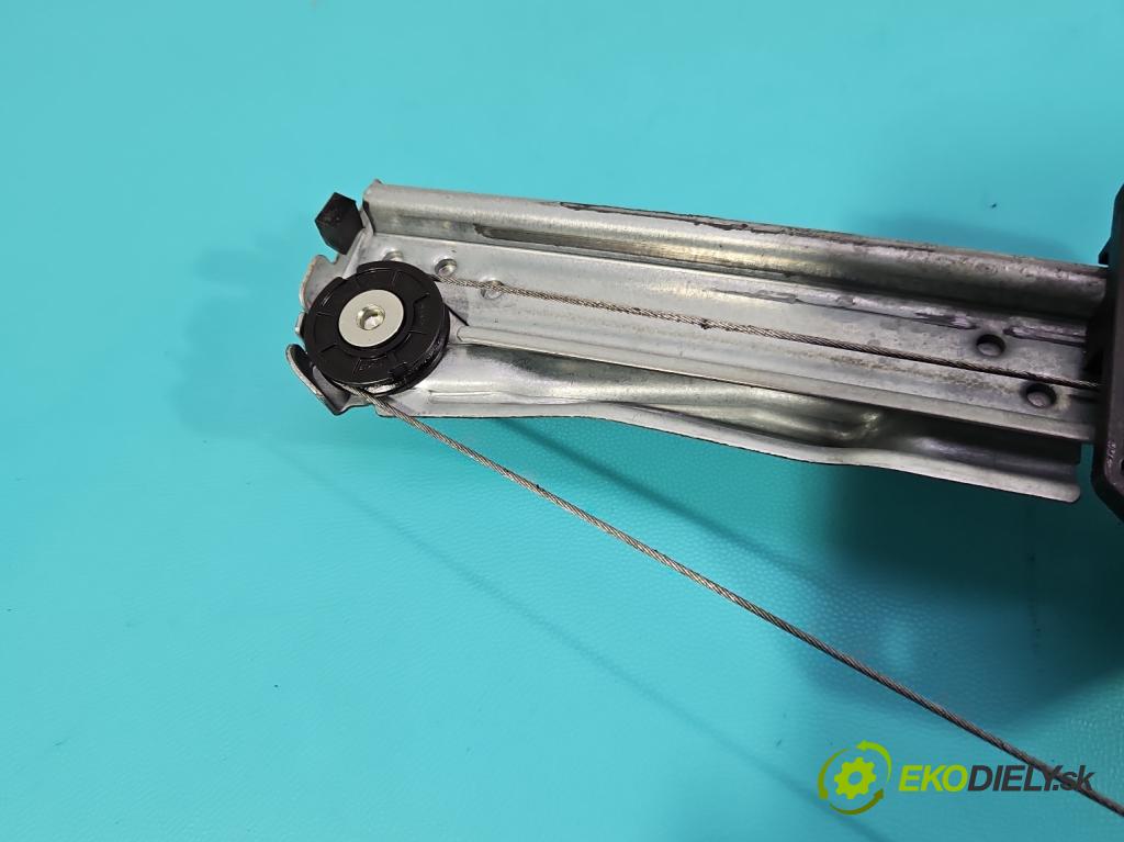 Dacia Sandero II 2012-2020 1.0 12V 73 HP manual 54 kW 999 cm3 5- mechanizmus okna predné ľavý 807211440R