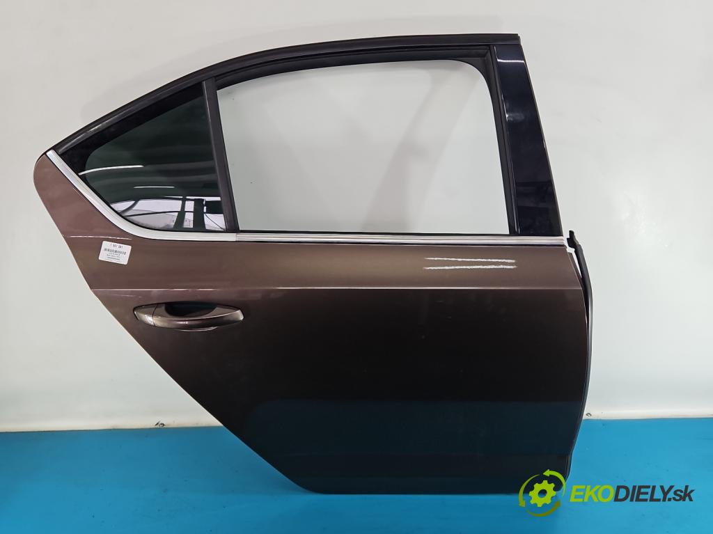 Skoda Octavia III 2013- 2.0 TSI 190 HP automatic 140 kW 1984 cm3 5- dvere zadné pravé  (Kľučka dverí ostatné)