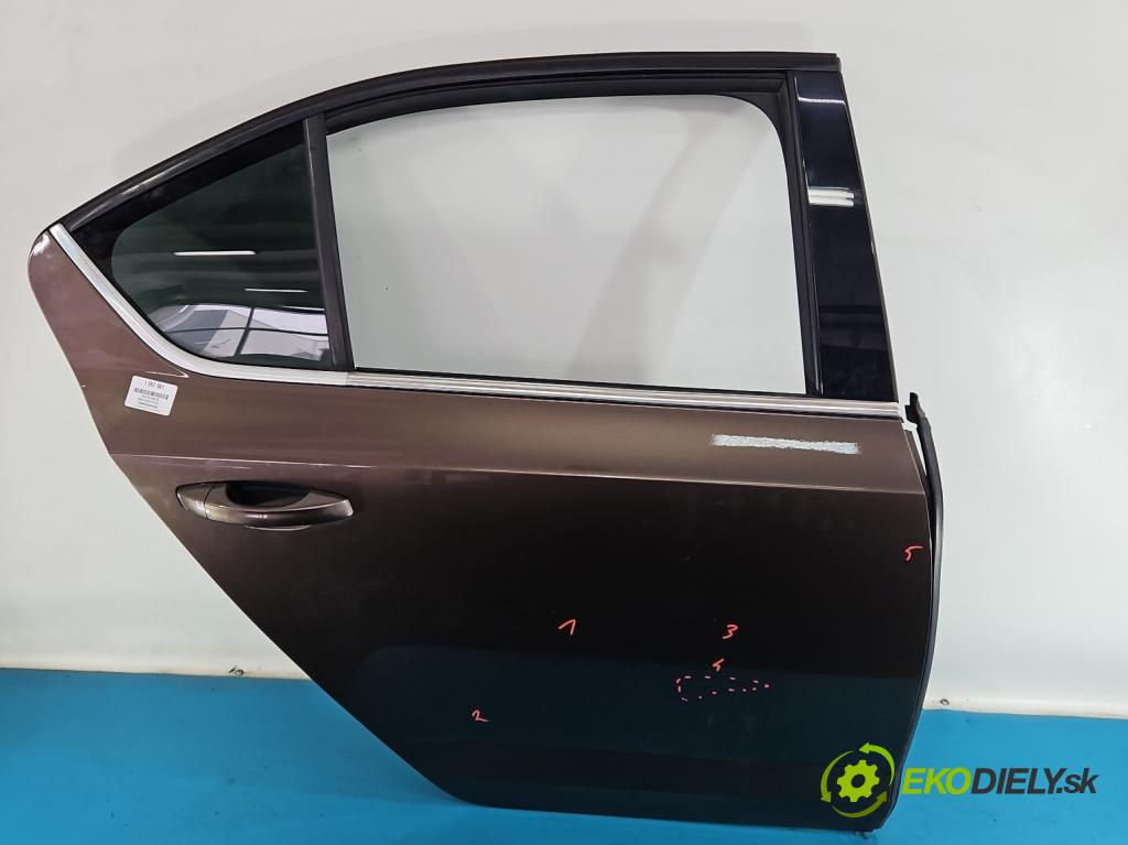 Skoda Octavia III 2013- 2.0 TSI 190 HP automatic 140 kW 1984 cm3 5- dvere zadné pravé  (Kľučka dverí ostatné)