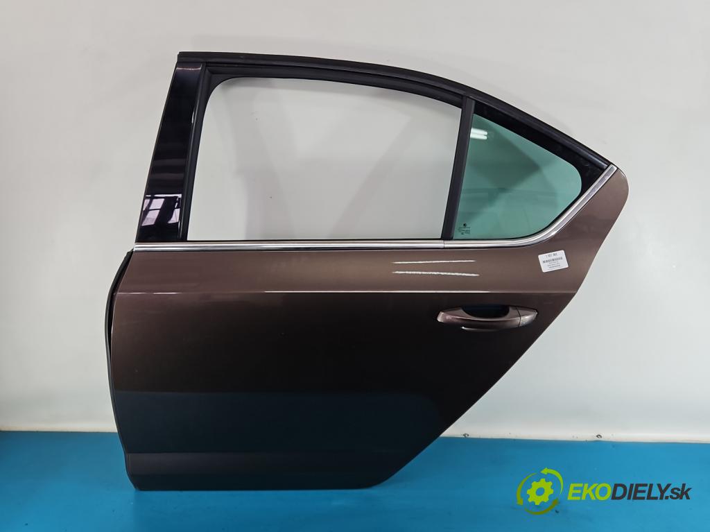 Skoda Octavia III 2013- 2.0 TSI 190 HP automatic 140 kW 1984 cm3 5- dvere zadné ľavé  (Kľučka dverí ostatné)