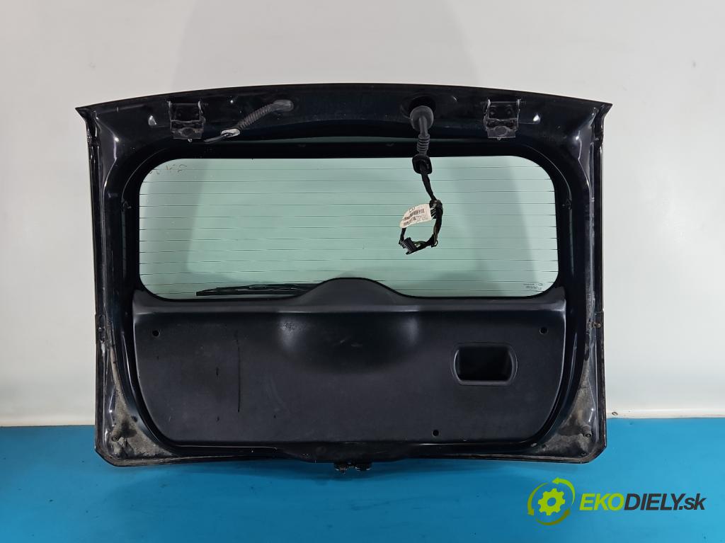 Ford Fiesta Mk6 2002-2008 1.3 8V 69KM manual 51 kW 1299 cm3 5- zadna kufor  (Kapota zadná (kufor))