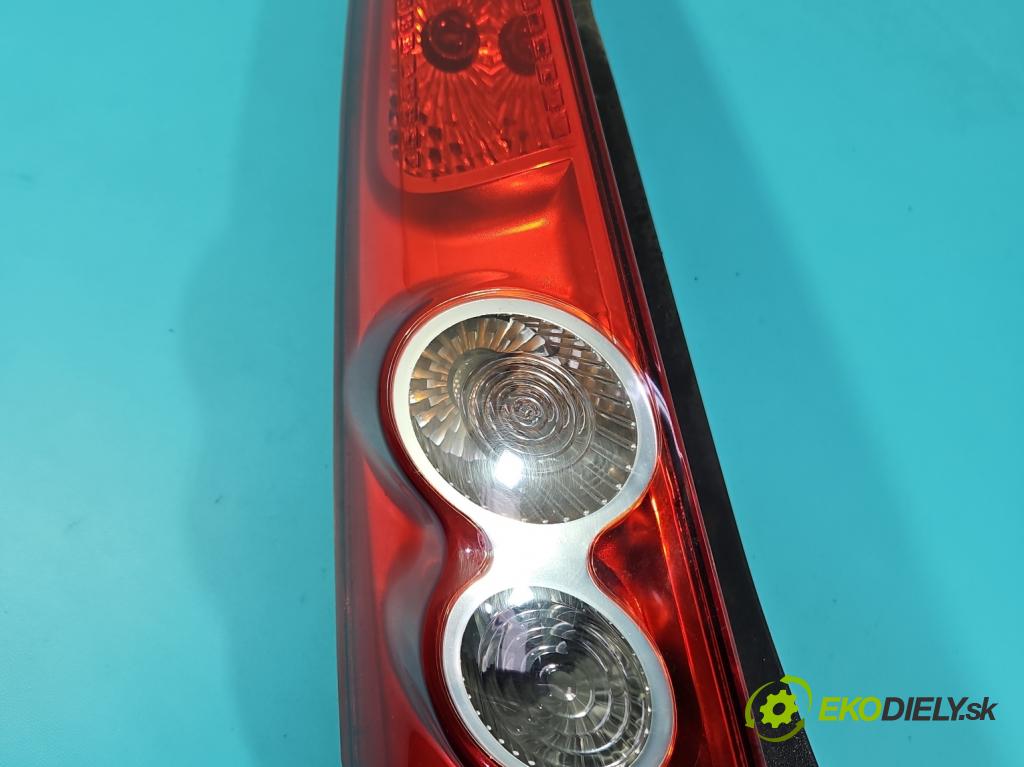 Ford Fiesta Mk6 2002-2008 1.3 8V 69KM manual 51 kW 1299 cm3 5- světlo zadní levé  (Klika dveří ostatní)