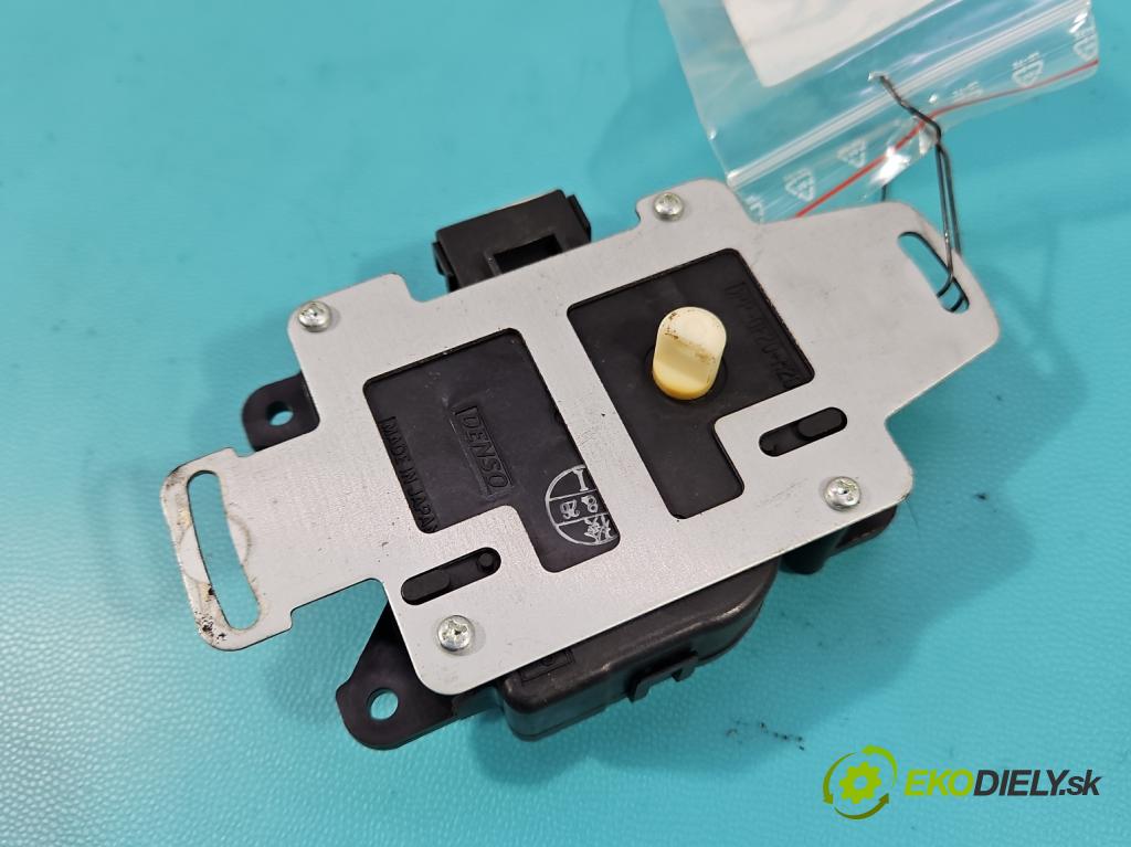 Mitsubishi Grandis 2.0 DID 136hp manual 100 kW 1968 cm3 5- motorek topení 063700-7321