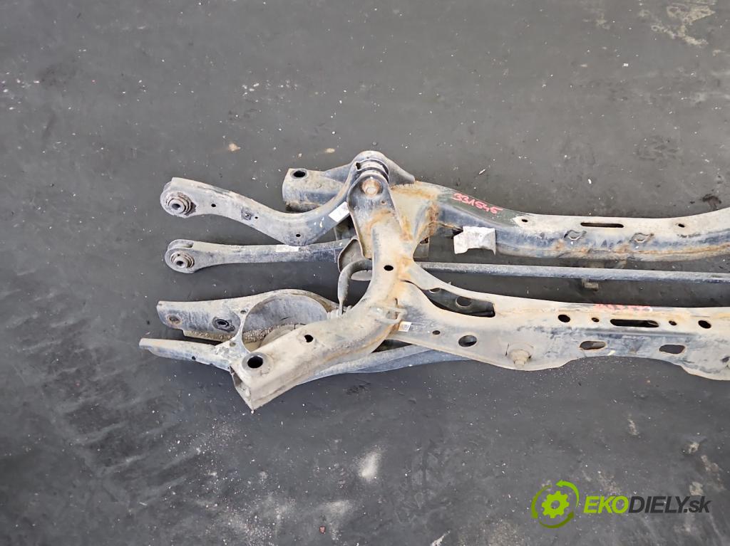 Kia Niro I 2016-2022 1.6 GDI 105 HP automatic 77 kW 1580 cm3 5- zadna výstuha  (Výstuha zadná)