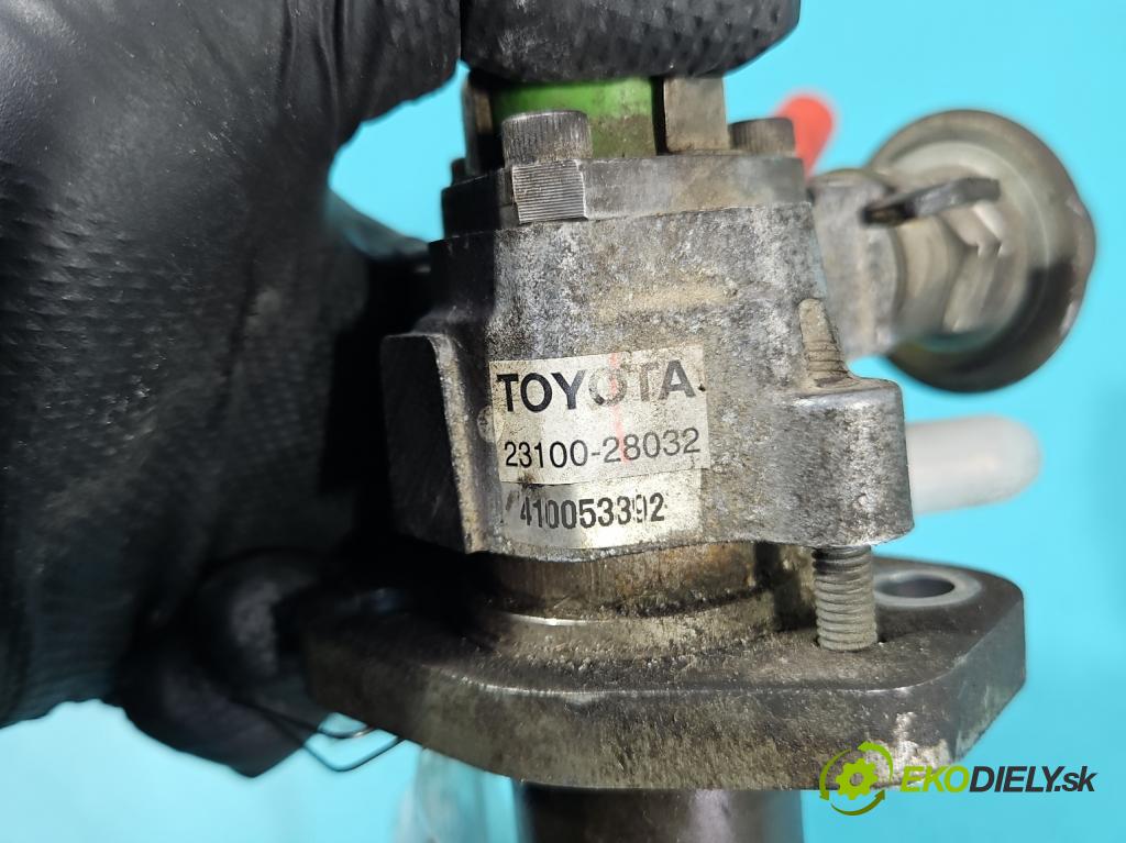 Toyota Avensis II T25 2003-2008 2.0 vvti 147 hp manual 108 kW 1998 cm3 5- čerpadlo paliva 23100-28032