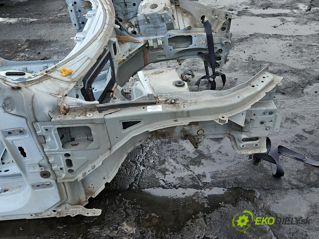 Volvo S90 II 2016- 2.0 T 320KM automatic 235 kW 1969 cm3 4- štvrťka pravé