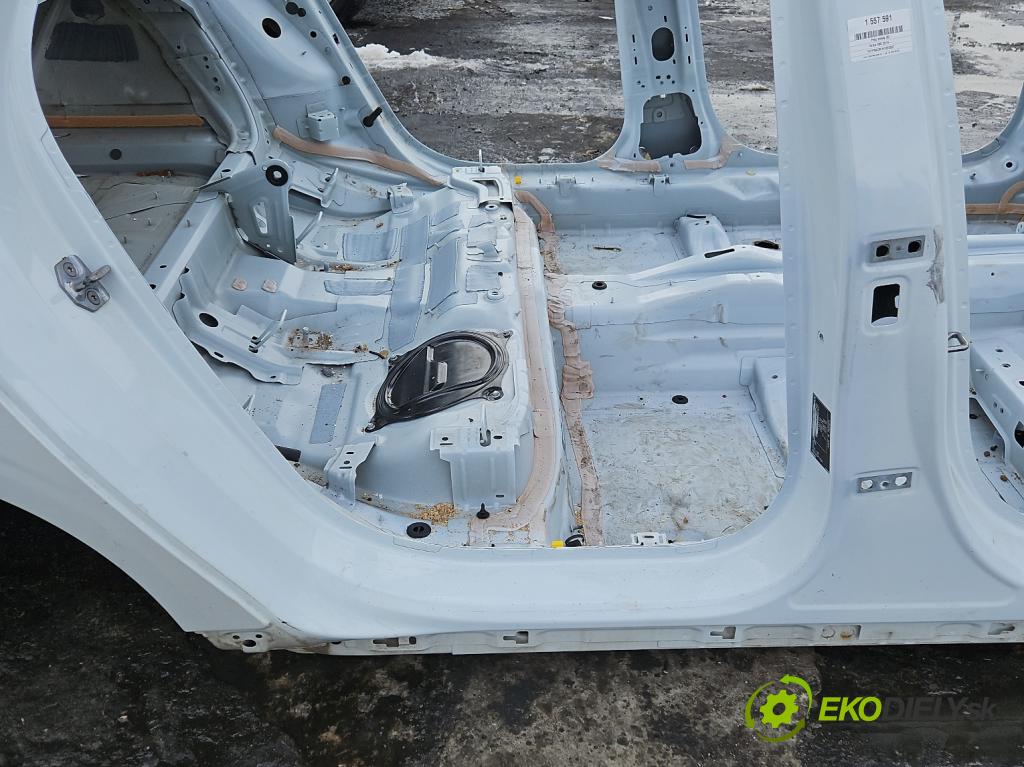 Volvo S90 II 2016- 2.0 T 320KM automatic 235 kW 1969 cm3 4- práh pravý  (Karoserie ostatní)