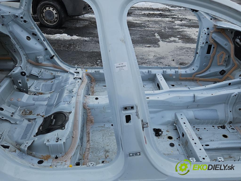 Volvo S90 II 2016- 2.0 T 320KM automatic 235 kW 1969 cm3 4- práh pravý  (Karoserie ostatní)