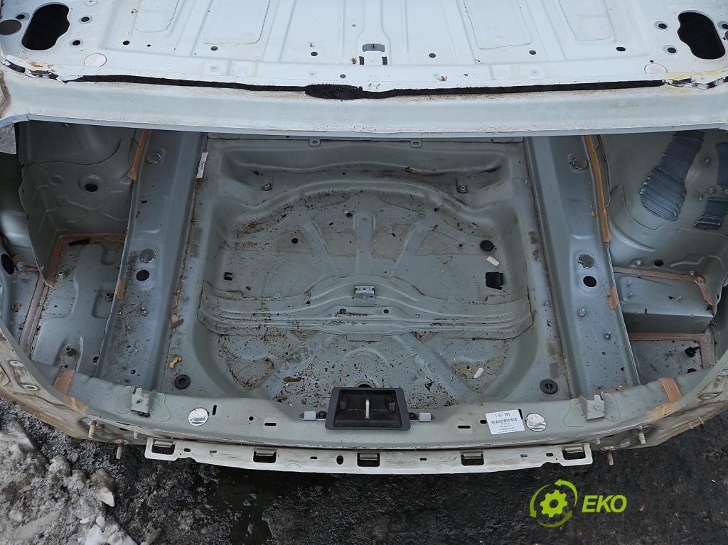 Volvo S90 II 2016- 2.0 T 320KM automatic 235 kW 1969 cm3 4- stěna zadní