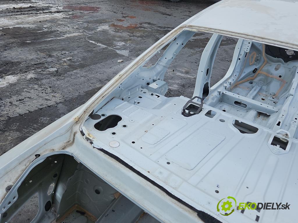 Volvo S90 II 2016- 2.0 T 320KM automatic 235 kW 1969 cm3 4- blatnik zadní levý