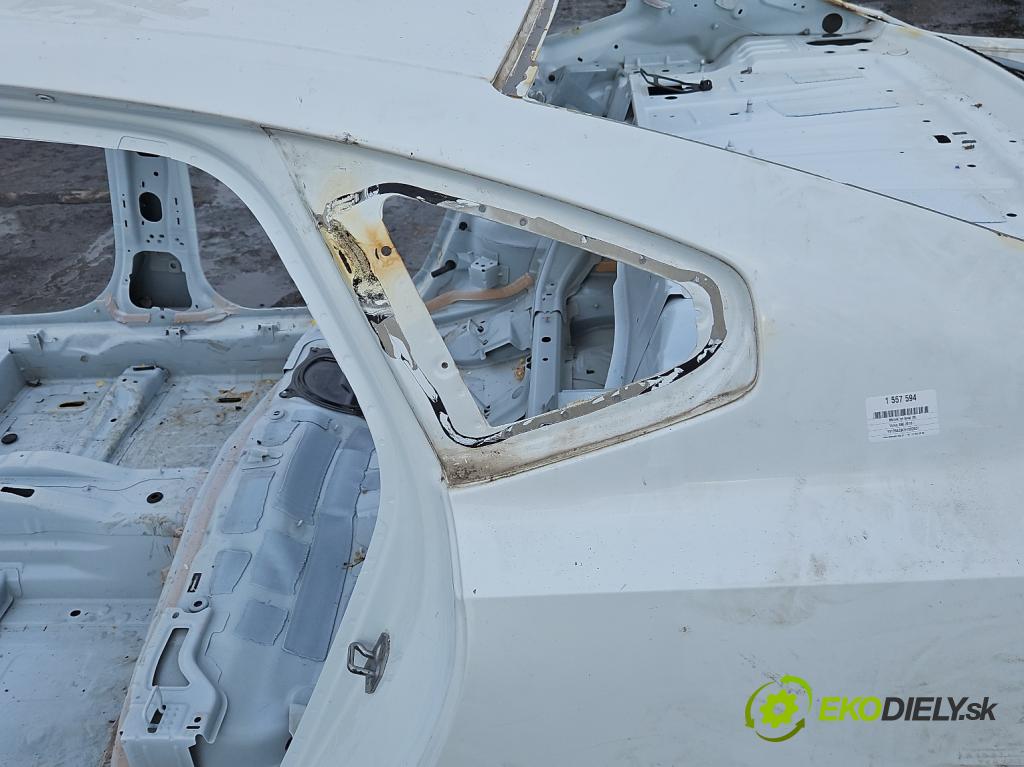 Volvo S90 II 2016- 2.0 T 320KM automatic 235 kW 1969 cm3 4- blatnik zadní levý