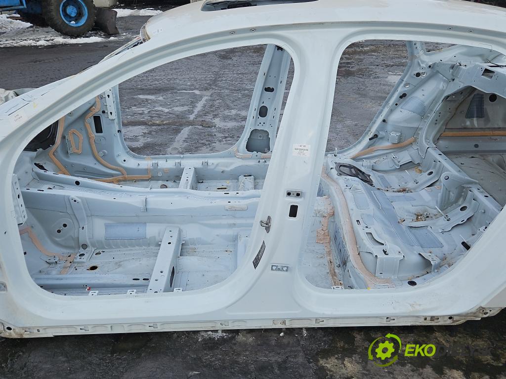 Volvo S90 II 2016- 2.0 T 320KM automatic 235 kW 1969 cm3 4- práh levý  (Karoserie ostatní)