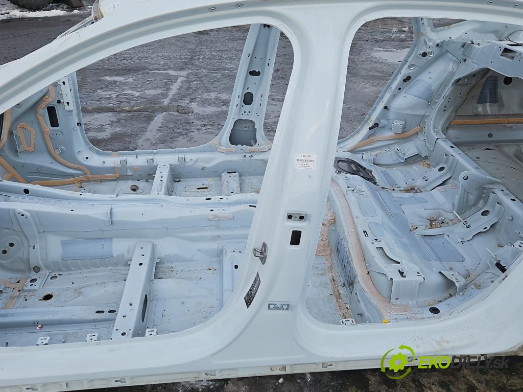 Volvo S90 II 2016- 2.0 T 320KM automatic 235 kW 1969 cm3 4- práh levý  (Karoserie ostatní)