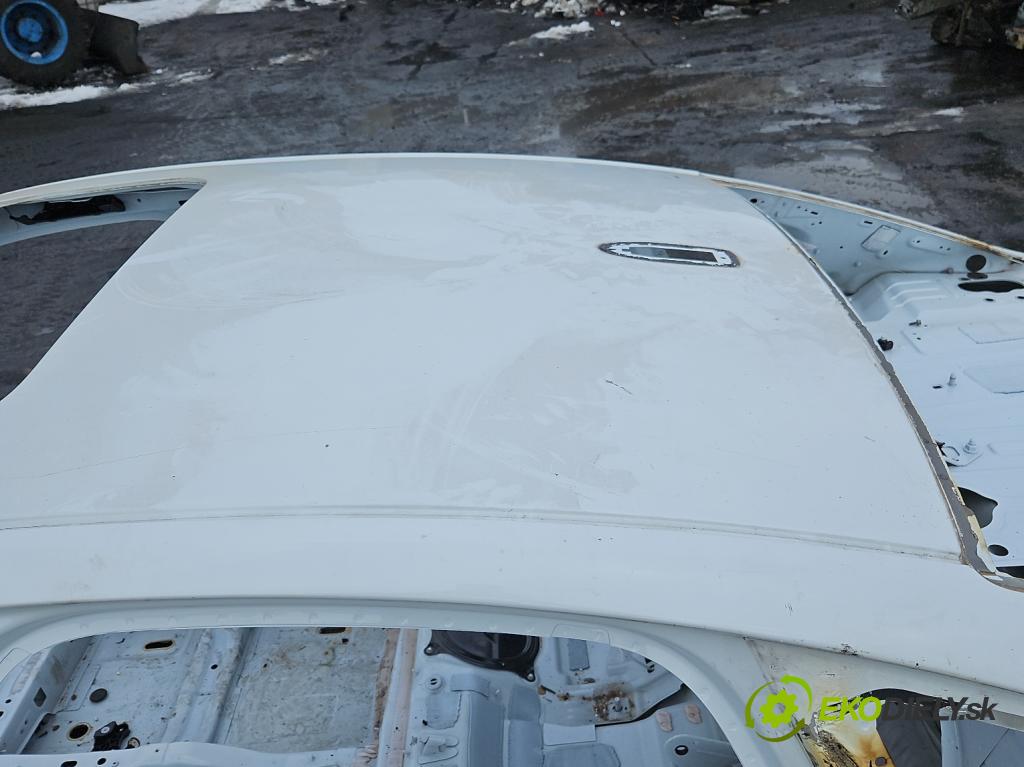 Volvo S90 II 2016- 2.0 T 320KM automatic 235 kW 1969 cm3 4- Strecha: