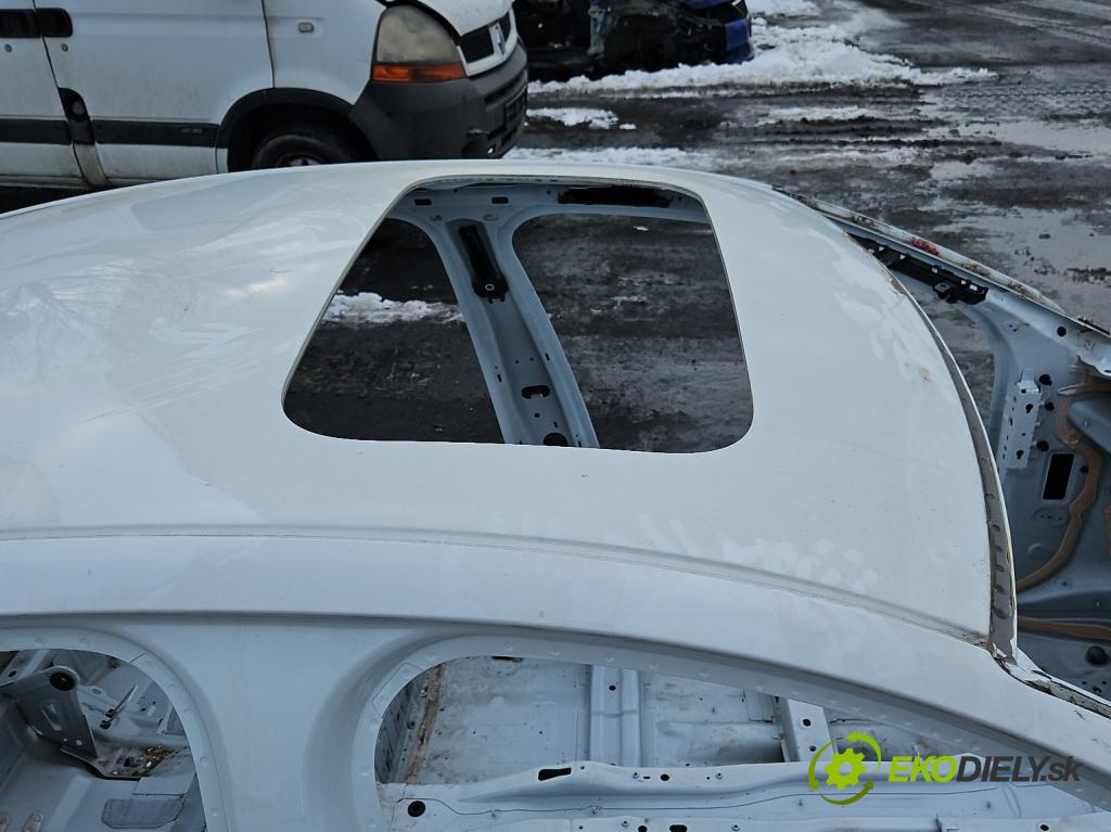 Volvo S90 II 2016- 2.0 T 320KM automatic 235 kW 1969 cm3 4- Strecha: