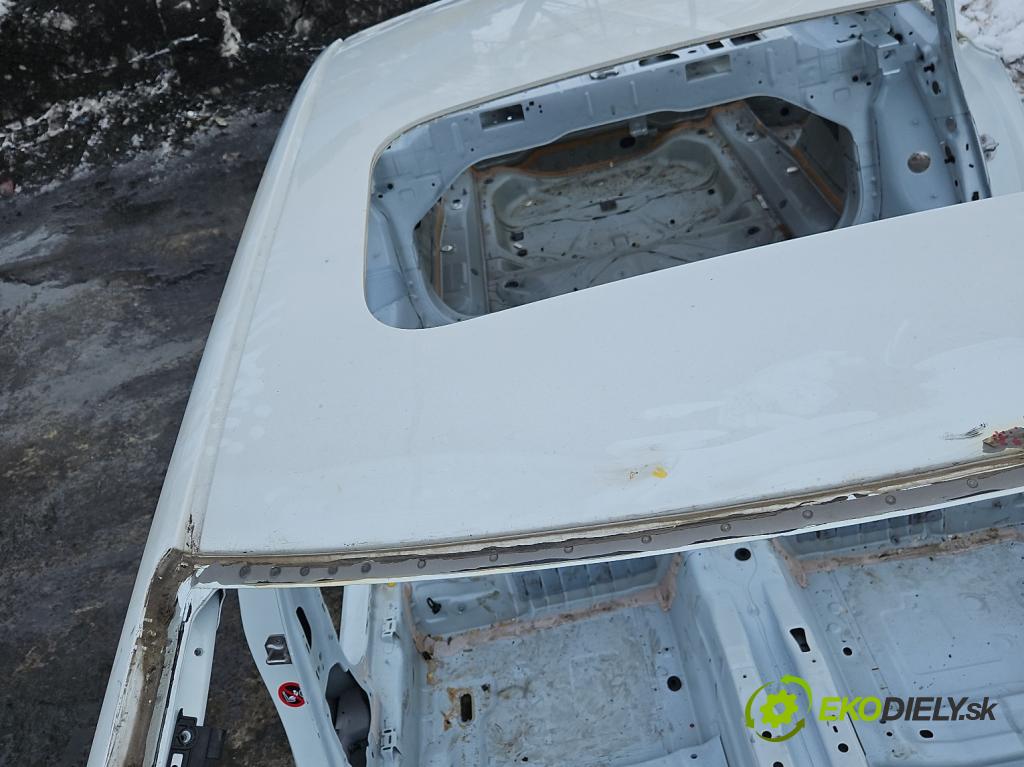 Volvo S90 II 2016- 2.0 T 320KM automatic 235 kW 1969 cm3 4- Strecha: