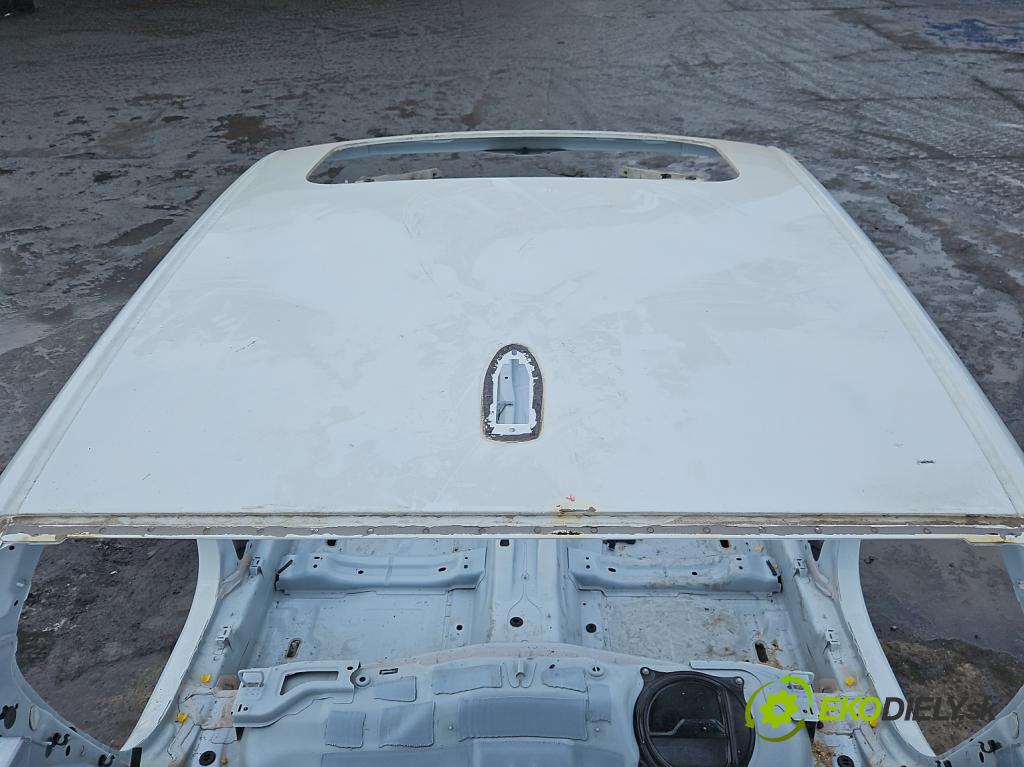 Volvo S90 II 2016- 2.0 T 320KM automatic 235 kW 1969 cm3 4- Strecha: