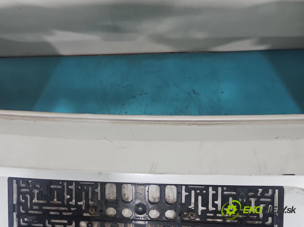 Volvo S90 II 2016- 2.0 T 320KM automatic 235 kW 1969 cm3 4- nárazník zadní  (Klika dveří ostatní)