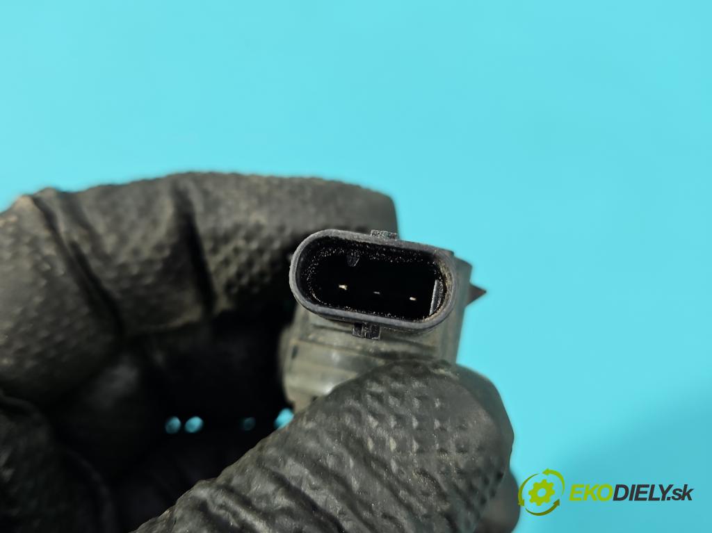 Volvo S90 II 2016- 2.0 T 320KM automatic 235 kW 1969 cm3 4- snímač parkování 31471011