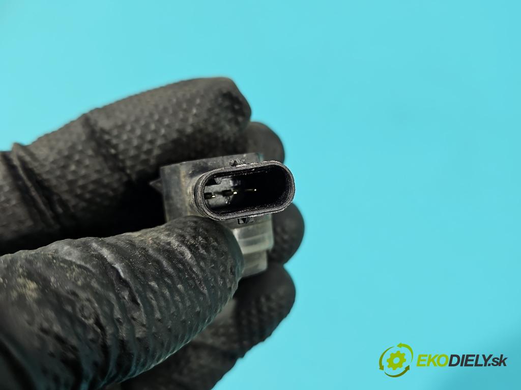 Volvo S90 II 2016- 2.0 T 320KM automatic 235 kW 1969 cm3 4- snímač parkování 31471011