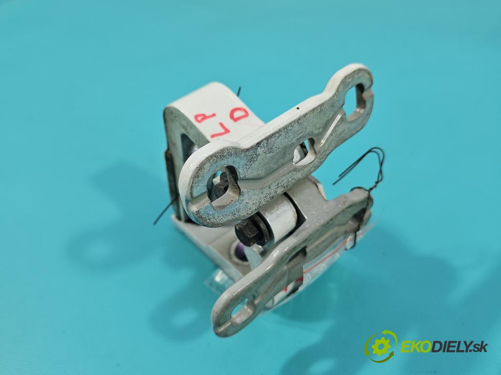 Volvo S90 II 2016- 2.0 T 320KM automatic 235 kW 1969 cm3 4- Závěs: dveře přední levý 31371552