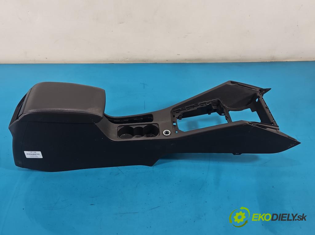 Skoda Octavia III 2013- 2.0 TSI DKZA 190 hp automatic 140 kW 1984 cm3 5- loketní opěrka 5E1863241 (Loketní opěrka)