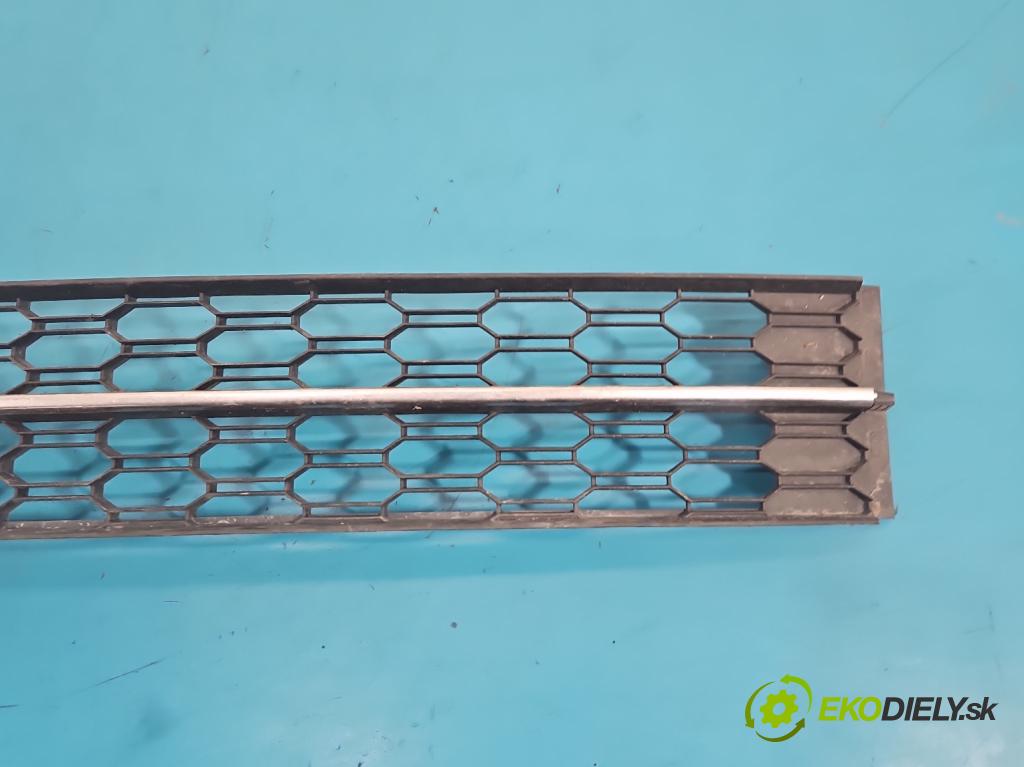 Skoda Octavia III 2013- 2.0 TSI 190 HP automatic 140 kW 1984 cm3 5- blenda mriežka: nárazník stredová 5E0853677K