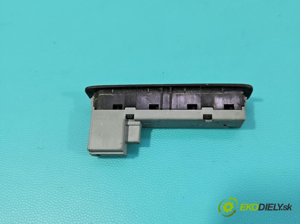 Skoda Octavia III 2013- 2.0 TSI 190 HP automatic 140 kW 1984 cm3 5- prepínač ostatné 3V0959769A