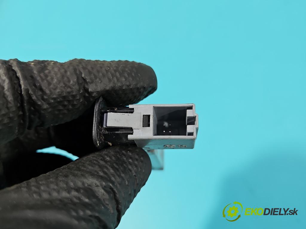 Skoda Octavia III 2013- 2.0 TSI 190 HP automatic 140 kW 1984 cm3 5- prepínač ostatné 3V0959769A