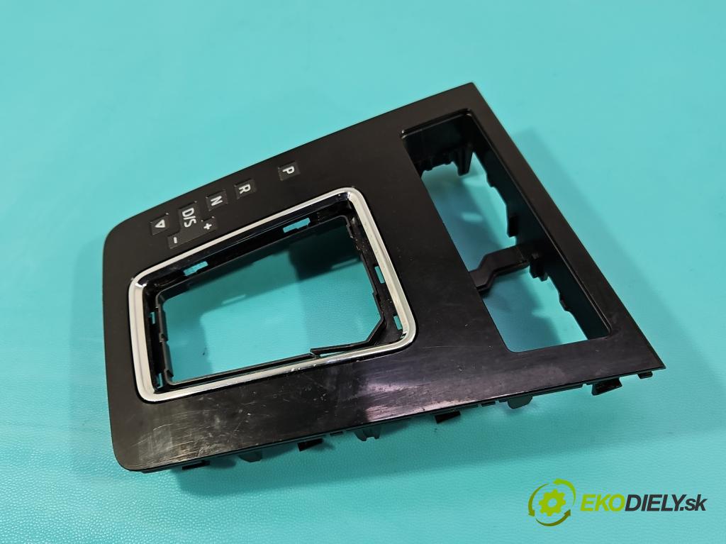 Skoda Octavia III 2013- 2.0 TSI 190 HP automatic 140 kW 1984 cm3 5- lišta ozdobná vnitŕní: