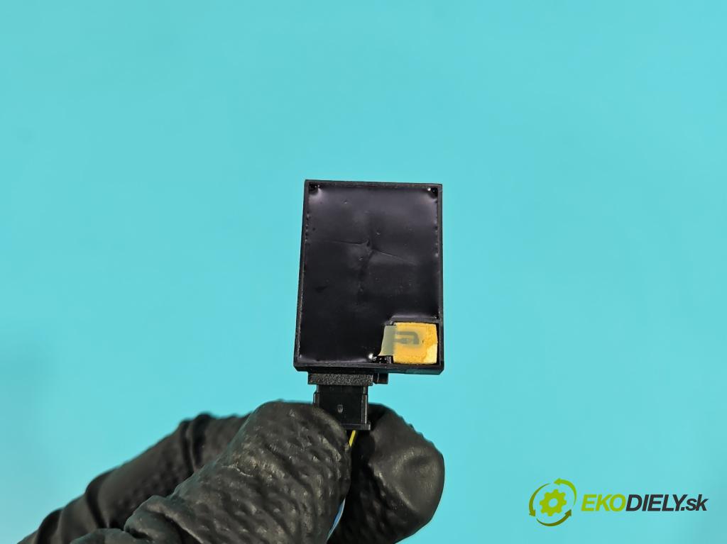 Volvo S90 II 2016- 2.0 T 320KM automatic 235 kW 1969 cm3 4- Senzory: ostatné 31404274