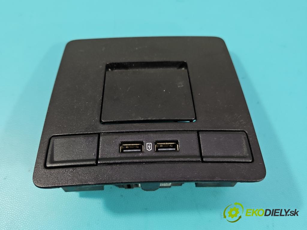 Skoda Octavia III 2013- 2.0 TSI 190 HP automatic 140 kW 1984 cm3 5- zásuvka USB 5E0863289A