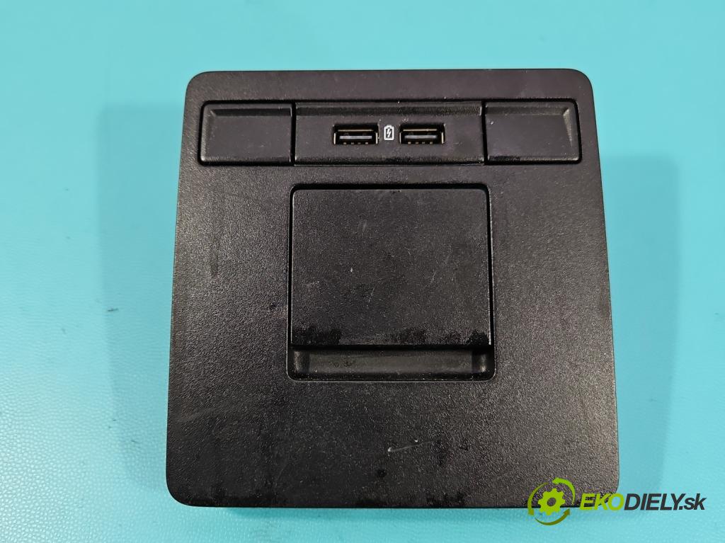 Skoda Octavia III 2013- 2.0 TSI 190 HP automatic 140 kW 1984 cm3 5- zásuvka USB 5E0863289A