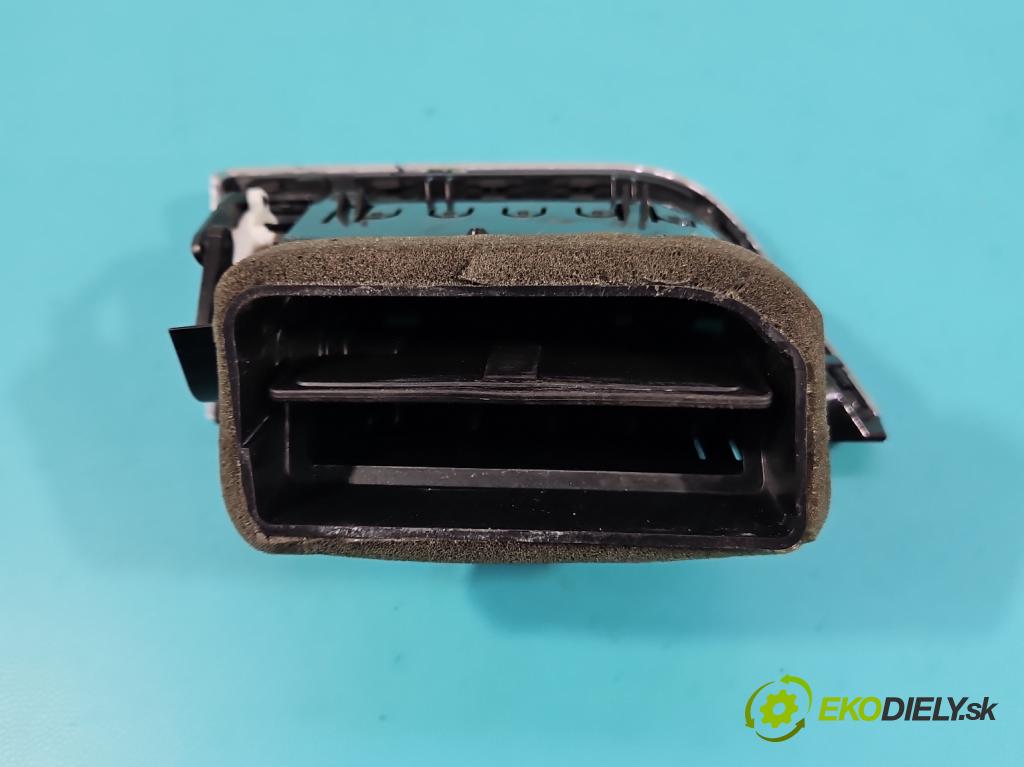 Skoda Octavia III 2013- 2.0 TSI 190 HP automatic 140 kW 1984 cm3 5- Mřížka: kúrenia ostatné 5E0819701E