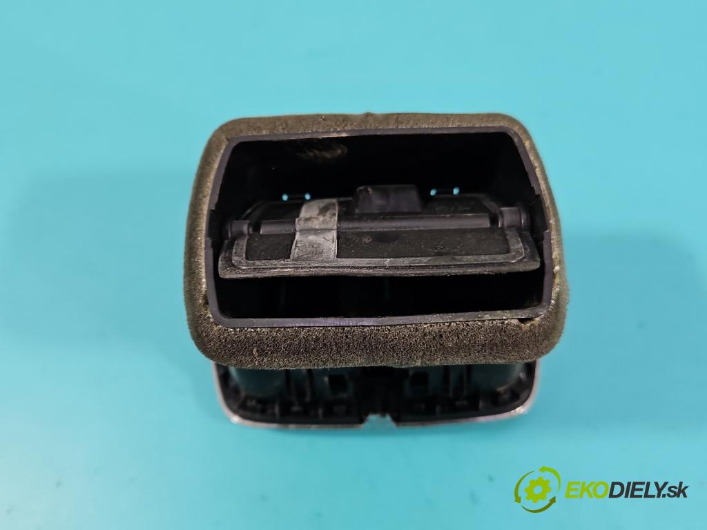 Skoda Octavia III 2013- 2.0 TSI 190 HP automatic 140 kW 1984 cm3 5- Mřížka: kúrenia ostatné 5E0819203C